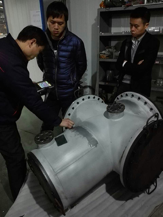 客戶(hù)檢查我公司GIS殼體超聲波探傷。